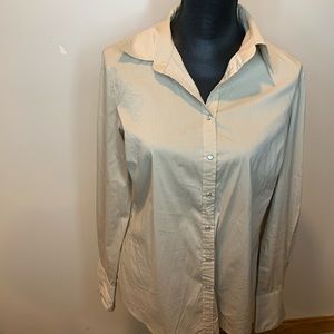 Tahari 100% cotton snap down shirt